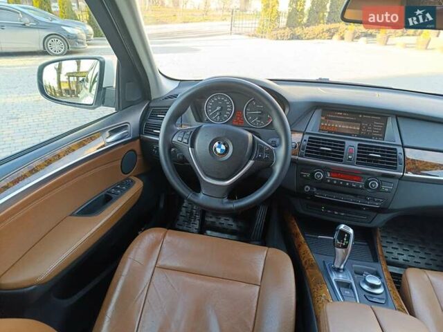 Белый БМВ Х5, объемом двигателя 3 л и пробегом 314 тыс. км за 17800 $, фото 41 на Automoto.ua