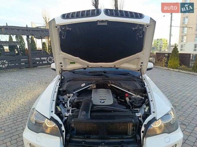 Белый БМВ Х5, объемом двигателя 3 л и пробегом 314 тыс. км за 17800 $, фото 61 на Automoto.ua