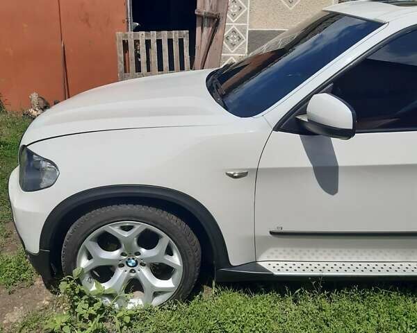 Белый БМВ Х5, объемом двигателя 4.8 л и пробегом 360 тыс. км за 7500 $, фото 3 на Automoto.ua