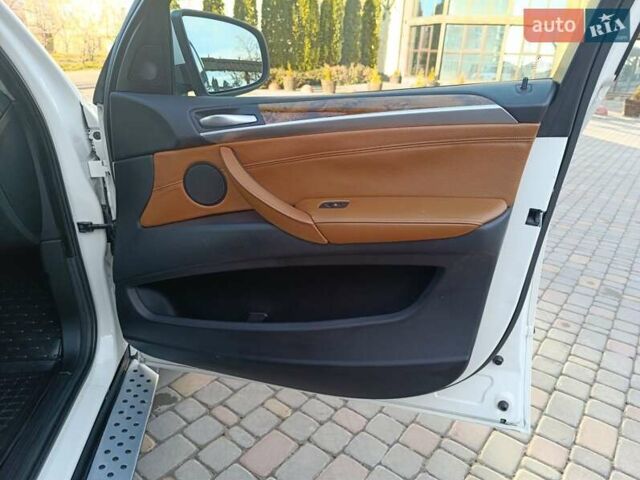 Белый БМВ Х5, объемом двигателя 3 л и пробегом 314 тыс. км за 17800 $, фото 52 на Automoto.ua