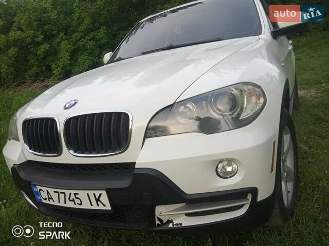 Белый БМВ Х5, объемом двигателя 3 л и пробегом 226 тыс. км за 12000 $, фото 4 на Automoto.ua