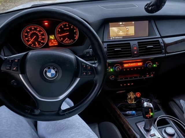 Білий БМВ Х5, об'ємом двигуна 3 л та пробігом 295 тис. км за 12500 $, фото 8 на Automoto.ua