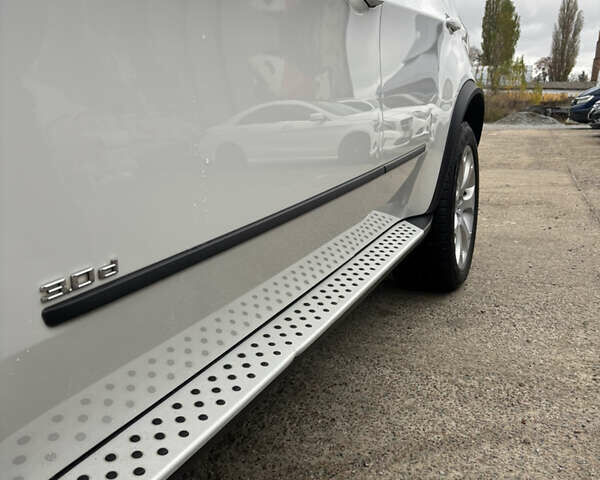 Белый БМВ Х5, объемом двигателя 2.99 л и пробегом 314 тыс. км за 14300 $, фото 21 на Automoto.ua