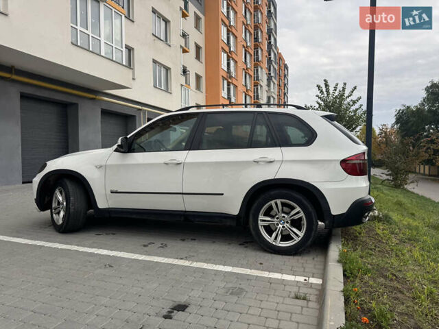 Белый БМВ Х5, объемом двигателя 3 л и пробегом 336 тыс. км за 9500 $, фото 7 на Automoto.ua