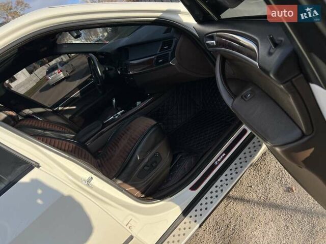 Белый БМВ Х5, объемом двигателя 4.8 л и пробегом 190 тыс. км за 9999 $, фото 3 на Automoto.ua