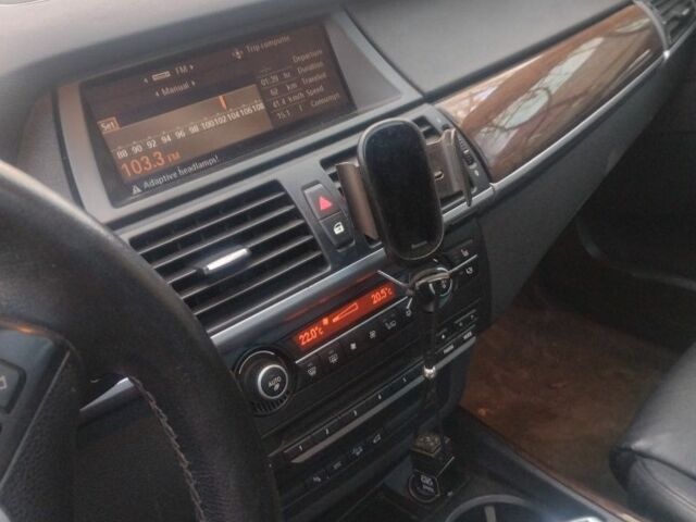 Белый БМВ Х5, объемом двигателя 3 л и пробегом 240 тыс. км за 11500 $, фото 8 на Automoto.ua