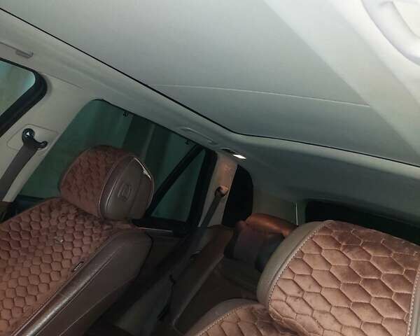 Белый БМВ Х5, объемом двигателя 3 л и пробегом 328 тыс. км за 12500 $, фото 39 на Automoto.ua