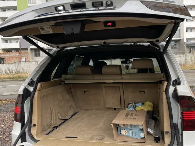 Белый БМВ Х5, объемом двигателя 4.8 л и пробегом 231 тыс. км за 9300 $, фото 10 на Automoto.ua