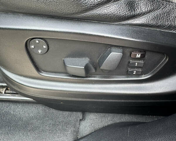 Белый БМВ Х5, объемом двигателя 3 л и пробегом 236 тыс. км за 11200 $, фото 10 на Automoto.ua