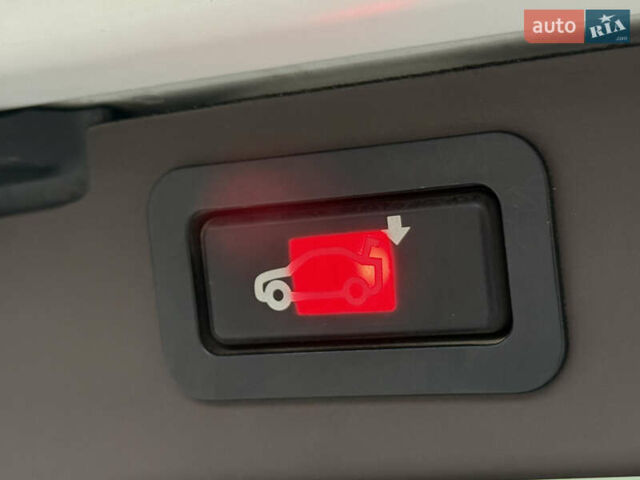 Белый БМВ Х5, объемом двигателя 3 л и пробегом 285 тыс. км за 10800 $, фото 15 на Automoto.ua