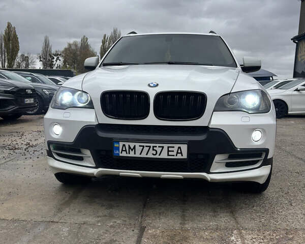 Белый БМВ Х5, объемом двигателя 2.99 л и пробегом 314 тыс. км за 14300 $, фото 1 на Automoto.ua