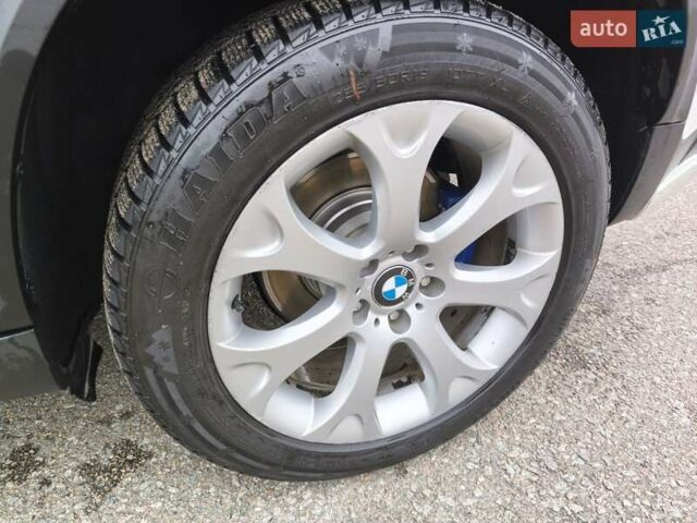 Белый БМВ Х5, объемом двигателя 3 л и пробегом 314 тыс. км за 14699 $, фото 47 на Automoto.ua
