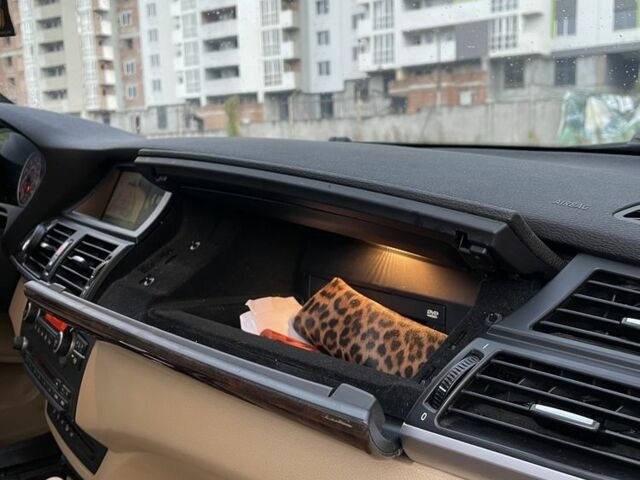 Белый БМВ Х5, объемом двигателя 4.8 л и пробегом 231 тыс. км за 9300 $, фото 19 на Automoto.ua