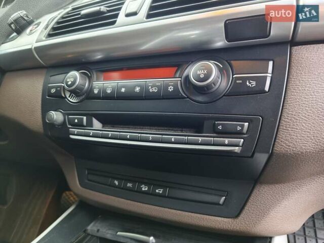 Белый БМВ Х5, объемом двигателя 3 л и пробегом 314 тыс. км за 14699 $, фото 29 на Automoto.ua