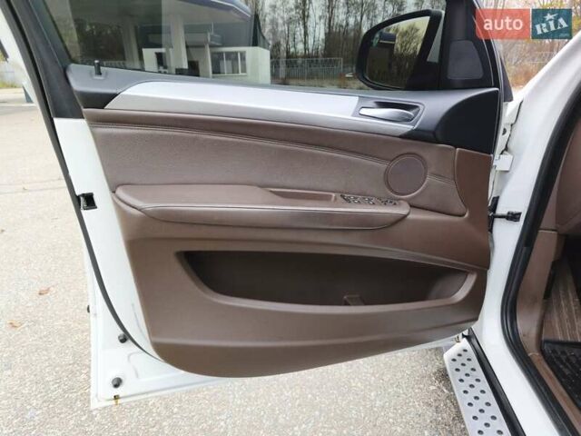Белый БМВ Х5, объемом двигателя 3 л и пробегом 314 тыс. км за 14699 $, фото 39 на Automoto.ua