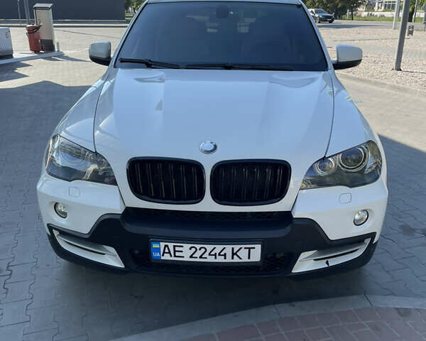 Білий БМВ Х5, об'ємом двигуна 4.8 л та пробігом 180 тис. км за 11499 $, фото 6 на Automoto.ua