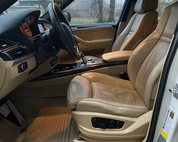 Белый БМВ Х5, объемом двигателя 4.8 л и пробегом 232 тыс. км за 11000 $, фото 51 на Automoto.ua