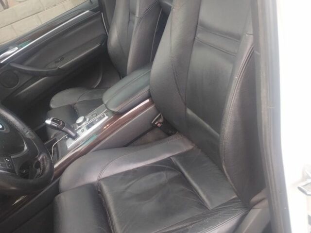 Белый БМВ Х5, объемом двигателя 3 л и пробегом 240 тыс. км за 11500 $, фото 9 на Automoto.ua