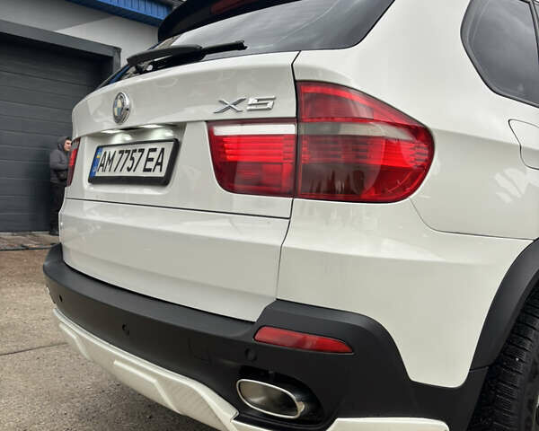 Белый БМВ Х5, объемом двигателя 2.99 л и пробегом 314 тыс. км за 14300 $, фото 49 на Automoto.ua