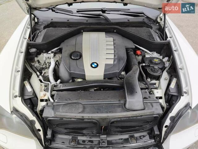 Белый БМВ Х5, объемом двигателя 3 л и пробегом 314 тыс. км за 14699 $, фото 17 на Automoto.ua