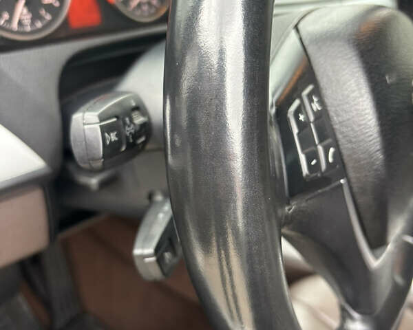 Белый БМВ Х5, объемом двигателя 2.99 л и пробегом 314 тыс. км за 14300 $, фото 31 на Automoto.ua