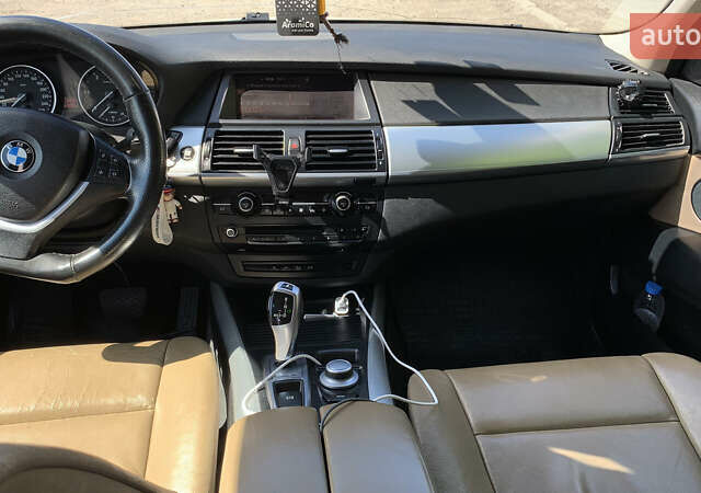 Белый БМВ Х5, объемом двигателя 3 л и пробегом 265 тыс. км за 13500 $, фото 7 на Automoto.ua