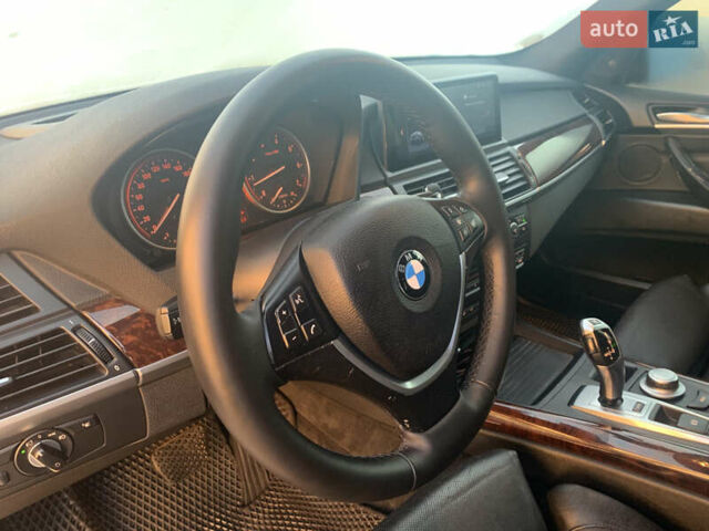 Белый БМВ Х5, объемом двигателя 4.8 л и пробегом 269 тыс. км за 10999 $, фото 26 на Automoto.ua