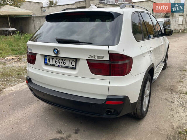 Белый БМВ Х5, объемом двигателя 3 л и пробегом 315 тыс. км за 12800 $, фото 4 на Automoto.ua