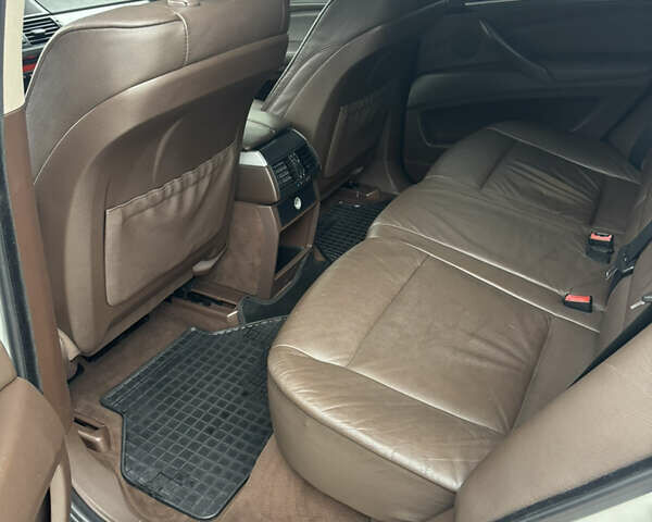 Белый БМВ Х5, объемом двигателя 2.99 л и пробегом 314 тыс. км за 14300 $, фото 25 на Automoto.ua