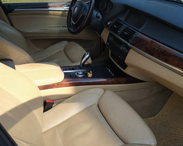 Білий БМВ Х5, об'ємом двигуна 4.8 л та пробігом 180 тис. км за 11499 $, фото 21 на Automoto.ua