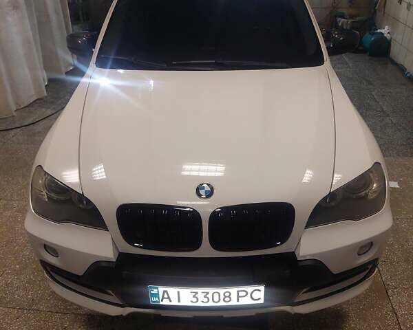 Белый БМВ Х5, объемом двигателя 3 л и пробегом 328 тыс. км за 12500 $, фото 7 на Automoto.ua
