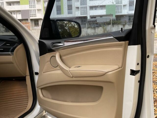 Белый БМВ Х5, объемом двигателя 4.8 л и пробегом 231 тыс. км за 9300 $, фото 18 на Automoto.ua