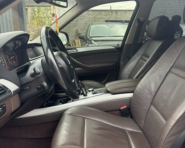 Белый БМВ Х5, объемом двигателя 2.99 л и пробегом 314 тыс. км за 14300 $, фото 54 на Automoto.ua