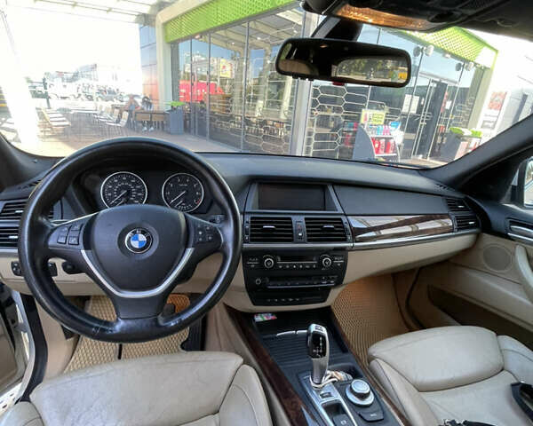 Білий БМВ Х5, об'ємом двигуна 4.8 л та пробігом 180 тис. км за 11499 $, фото 3 на Automoto.ua