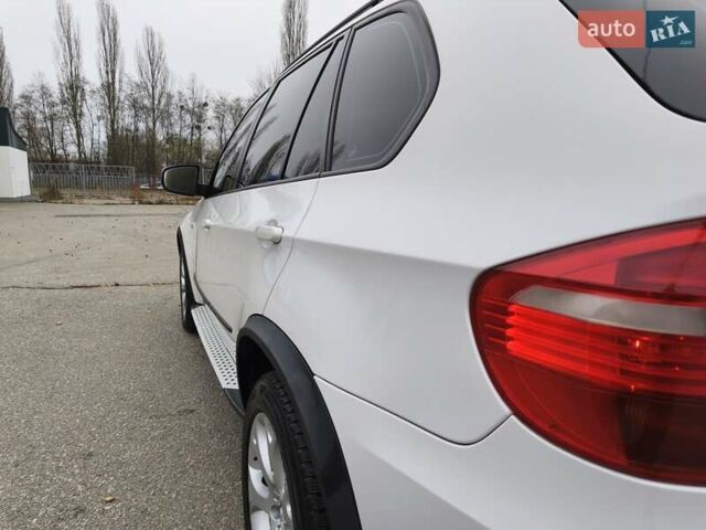 Белый БМВ Х5, объемом двигателя 3 л и пробегом 314 тыс. км за 14699 $, фото 43 на Automoto.ua
