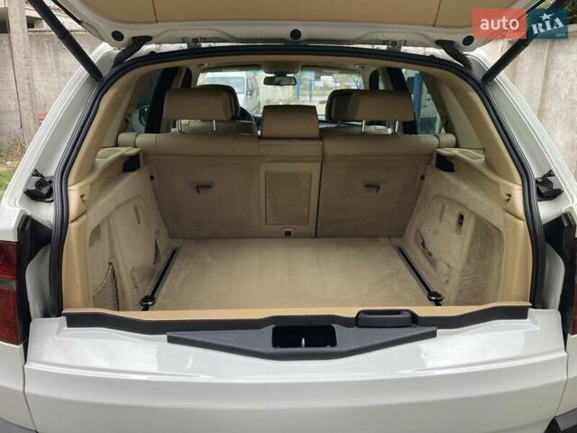 Белый БМВ Х5, объемом двигателя 3 л и пробегом 315 тыс. км за 11500 $, фото 16 на Automoto.ua