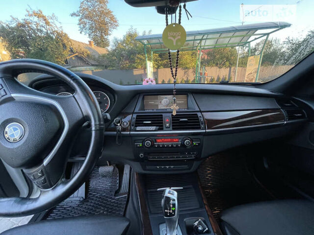 Білий БМВ Х5, об'ємом двигуна 2.98 л та пробігом 233 тис. км за 17500 $, фото 12 на Automoto.ua