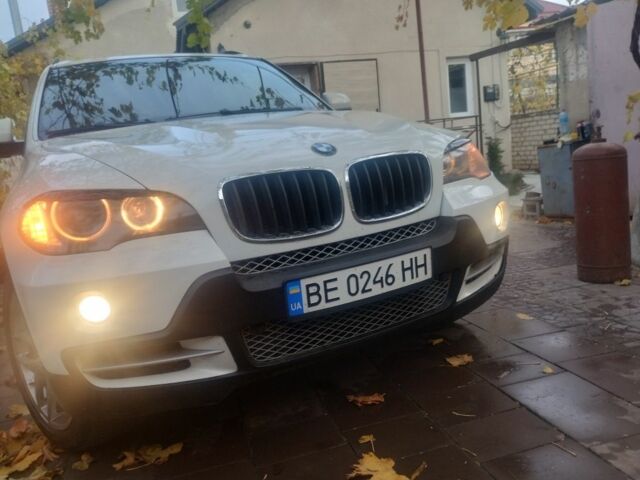 Белый БМВ Х5, объемом двигателя 3 л и пробегом 240 тыс. км за 11500 $, фото 1 на Automoto.ua