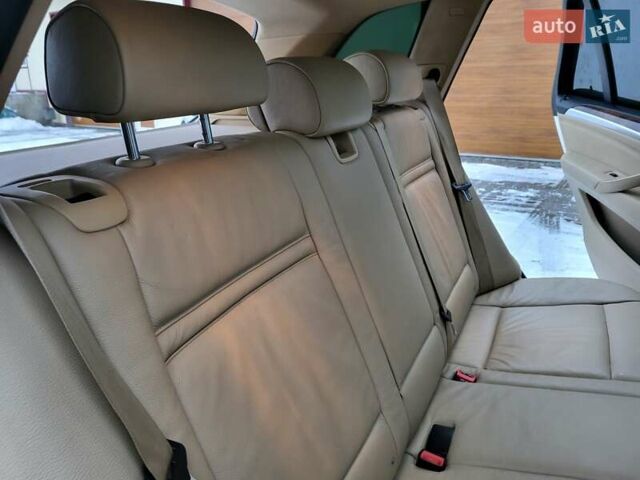 Белый БМВ Х5, объемом двигателя 3 л и пробегом 288 тыс. км за 12700 $, фото 106 на Automoto.ua