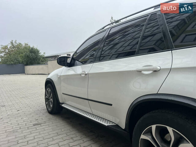 Белый БМВ Х5, объемом двигателя 2.99 л и пробегом 319 тыс. км за 14999 $, фото 8 на Automoto.ua