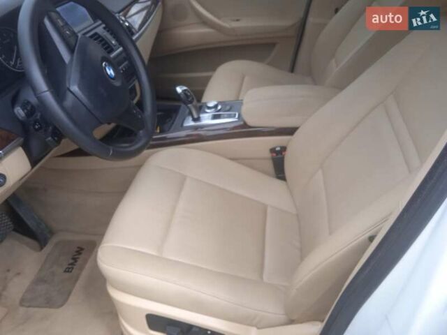 Білий БМВ Х5, об'ємом двигуна 3 л та пробігом 350 тис. км за 13000 $, фото 10 на Automoto.ua