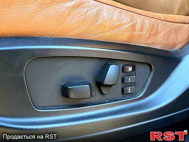 БМВ Х5 2009 в Николаеве на Automoto.ua Белый БМВ Х5, объемом двигателя 3 л и пробегом 284 тыс. км за 13499 $, фото 11 на Automoto.ua