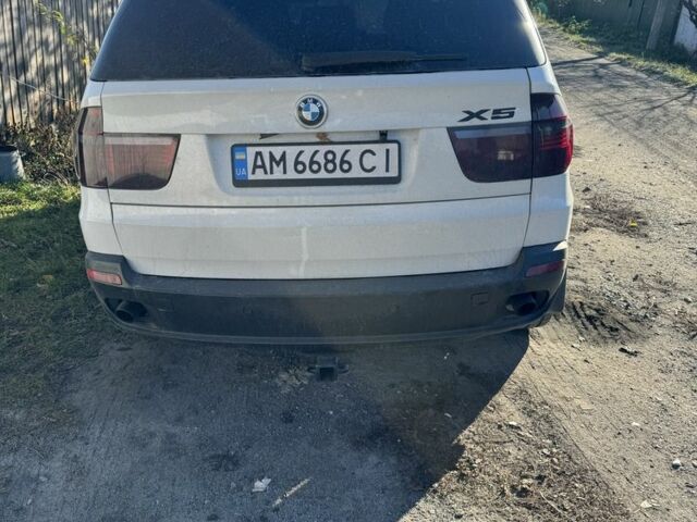 Белый БМВ Х5, объемом двигателя 3 л и пробегом 249 тыс. км за 13500 $, фото 2 на Automoto.ua