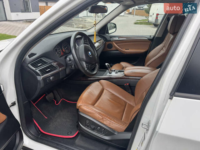 Білий БМВ Х5, об'ємом двигуна 3 л та пробігом 338 тис. км за 10800 $, фото 14 на Automoto.ua