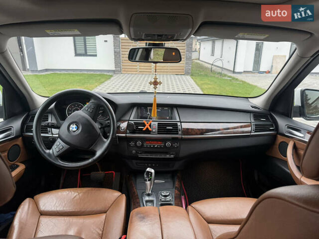 Білий БМВ Х5, об'ємом двигуна 3 л та пробігом 338 тис. км за 10800 $, фото 10 на Automoto.ua