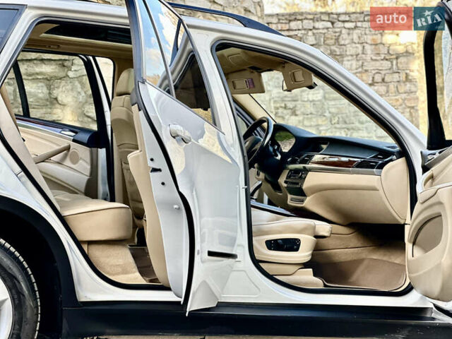 Білий БМВ Х5, об'ємом двигуна 3 л та пробігом 244 тис. км за 13800 $, фото 157 на Automoto.ua