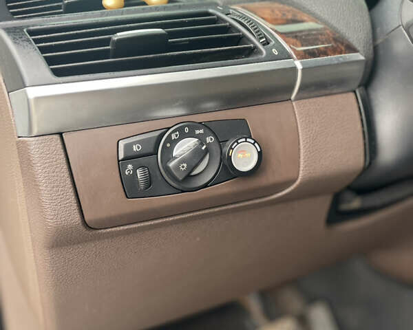 Белый БМВ Х5, объемом двигателя 3 л и пробегом 420 тыс. км за 9300 $, фото 19 на Automoto.ua