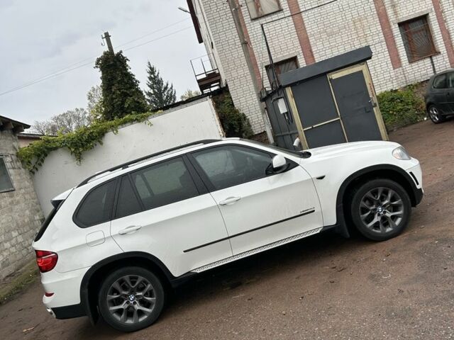Белый БМВ Х5, объемом двигателя 3 л и пробегом 202 тыс. км за 13100 $, фото 2 на Automoto.ua