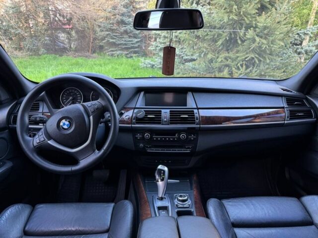 Белый БМВ Х5, объемом двигателя 3 л и пробегом 291 тыс. км за 14990 $, фото 20 на Automoto.ua