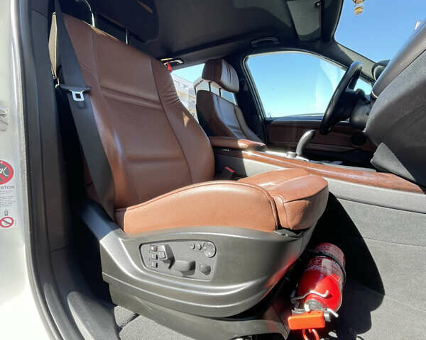 Белый БМВ Х5, объемом двигателя 2.99 л и пробегом 290 тыс. км за 22000 $, фото 65 на Automoto.ua